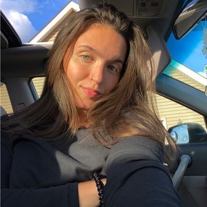 Meet your Posher, Celeste